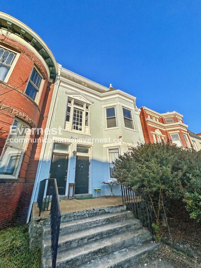 Building Photo - 2034 W Grace St