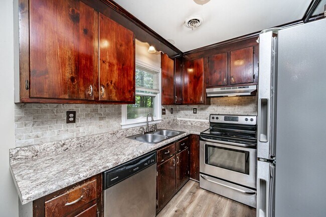 Foto del edificio - Chesterfield Ranch Home Available