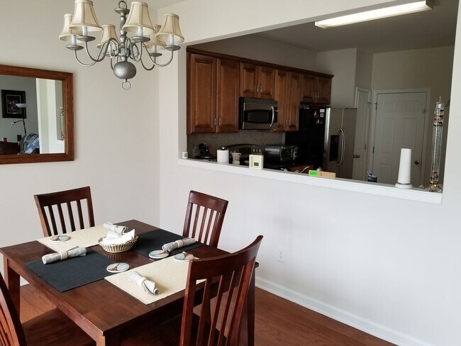 Foto del edificio - 3BR/2.5BA Townhome in Prim Ballantyne Loca...
