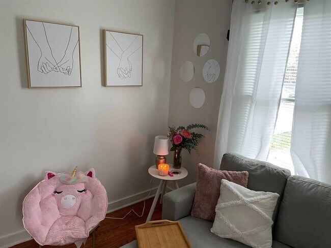 Foto del edificio - 1104 E 26th St