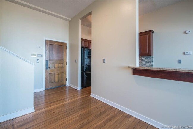 Foto del edificio - 27 Hillside Pl