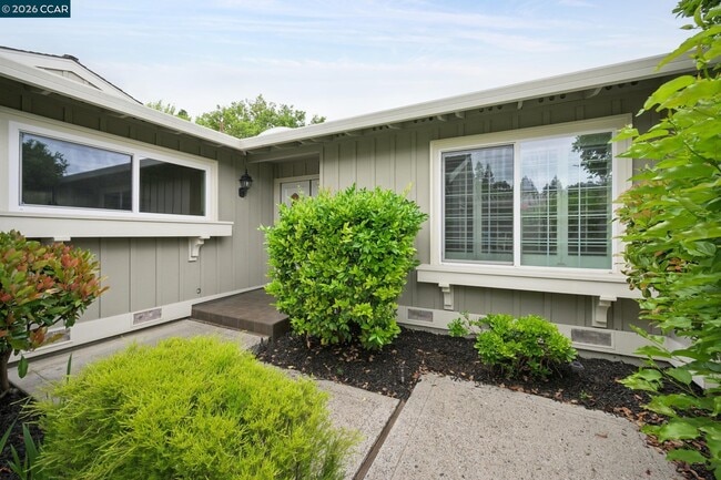 Building Photo - 2137 Presidio Ct