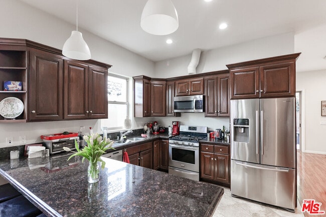 Foto del edificio - 6069 Horner St