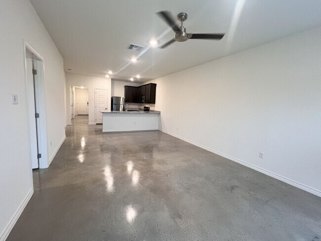 Foto del edificio - 1239 Concord Dr