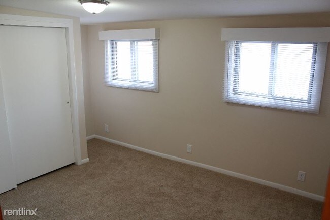 Building Photo - 2 br, 1 bath House - 715 E Wisconsin Ave