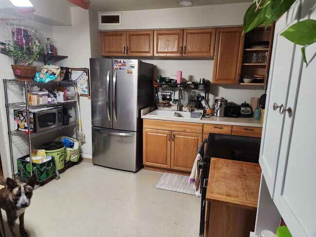 Foto del edificio - MOVE-IN SPECIAL $500 OFF!  2BD/1BA House with Bonus Room (Extra Bedroom)!
