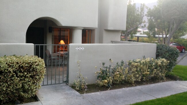 Foto del edificio - 353 N Hermosa Dr