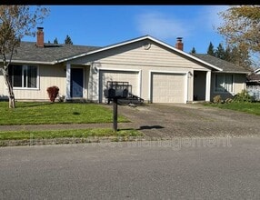 Building Photo - 408 NE 105th St