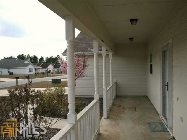 Building Photo - 105 Lake Victoria Dr