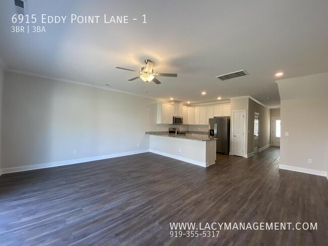 Foto del edificio - 6915 Eddy Point Ln