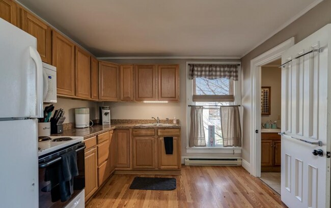 Foto del edificio - 220 Riverside Ave