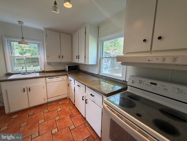 Foto del edificio - 5014 Delaware St