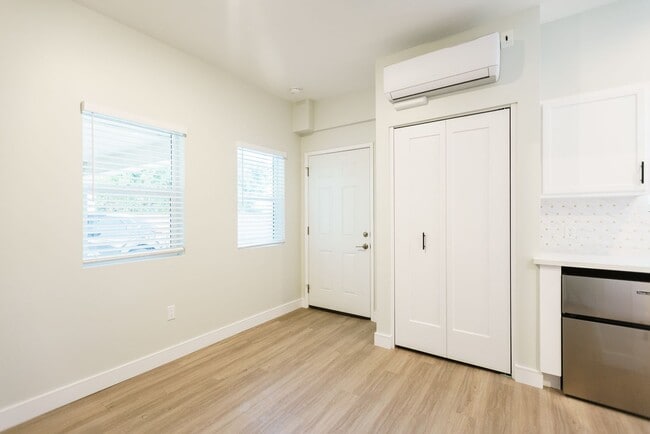 Interior Photo - 11937 Avon Way