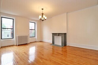 Building Photo - 92 Bright St