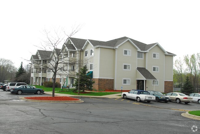 Building Photo - Rolling Prairie