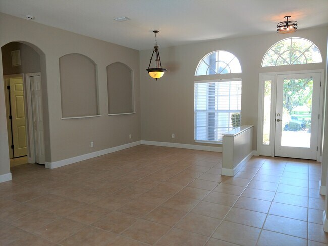 Building Photo - Annual Rental: Luxurious 4 Bedroom 3 bath POOL home in Woodlands of Rivendell! Just Blocks form P...