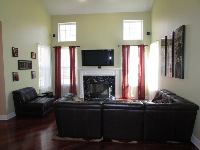 Building Photo - 2241 Edgartown Ln