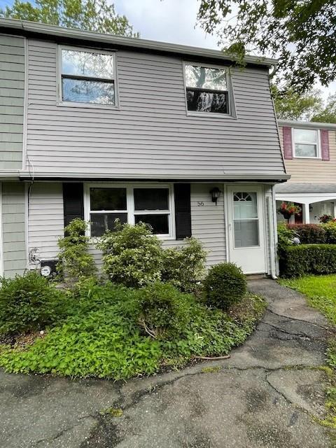 Foto principal - 56 Wooded Ct