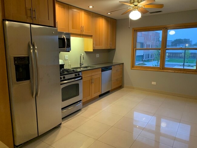 Building Photo - 5060 N Delphia Ave