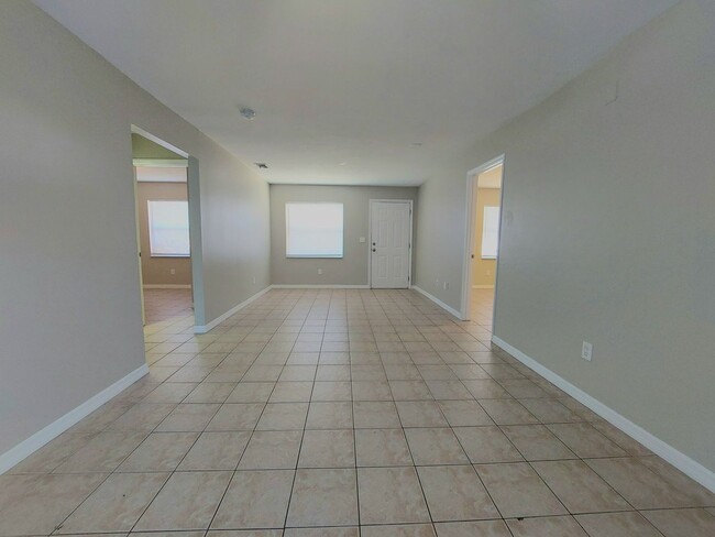 Building Photo - *First Month’s Rent FREE!* Spacious 3 Bedr...