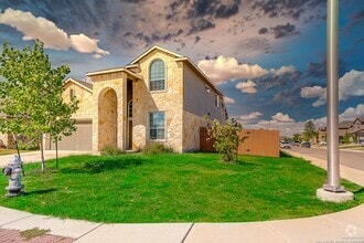Building Photo - 2307 Clover Ridge