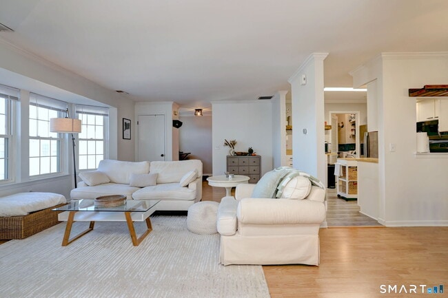 Foto del edificio - 50 Greenview Ln