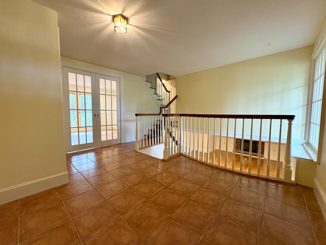 Photo - 41 Feather Ln House