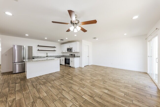 Foto del edificio - 5827 S 13th Ave