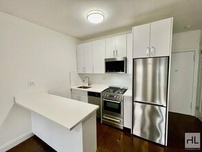 Building Photo - EAST 65 STREET