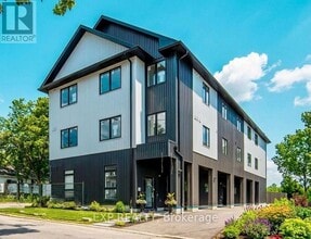 Building Photo - 145 Clapperton St