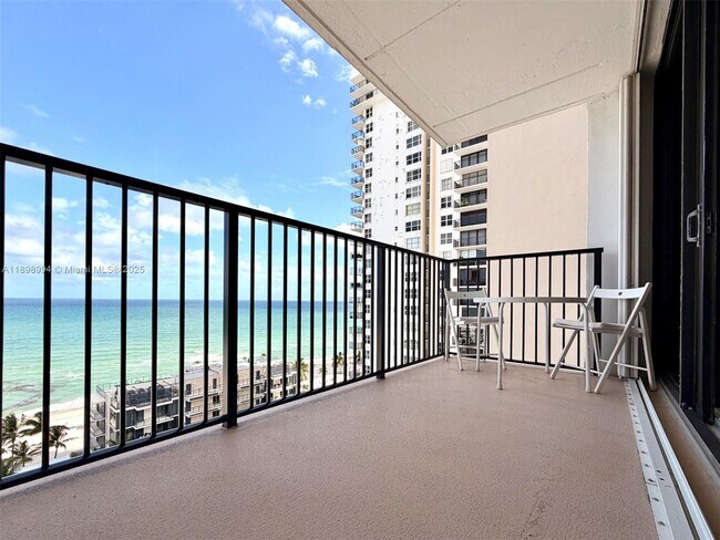 Foto del edificio - 2101 S Ocean Dr