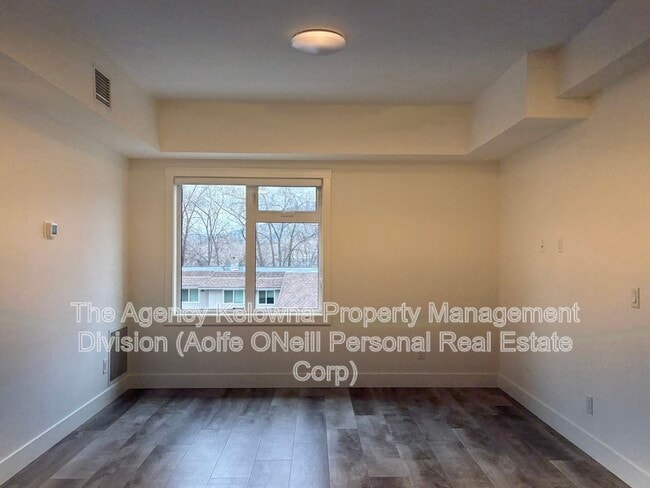 Building Photo - 320 Mills Rd