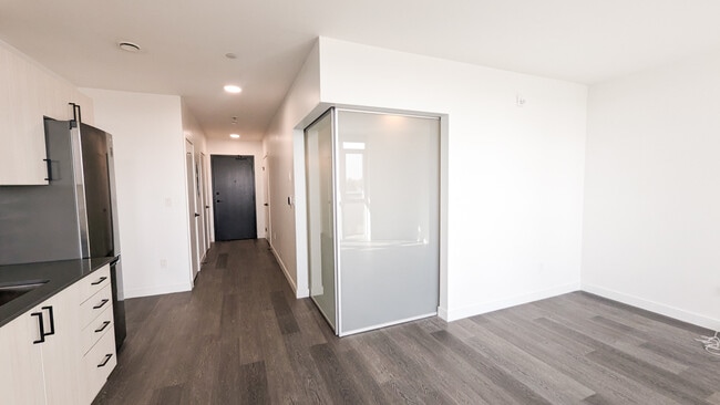 Photo du bâtiment - Cool One-Bedroom In Downtown Kitchener