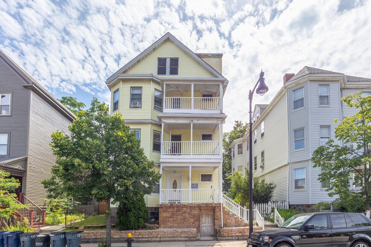 Primary Photo - 164 Hyde Park Ave