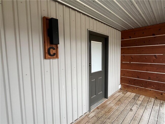 Building Photo - 505 W Benton St