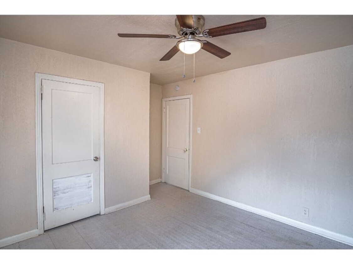 Cozy Remodeled Home Near Downtown - Cozy Remodeled Home Near Downtown