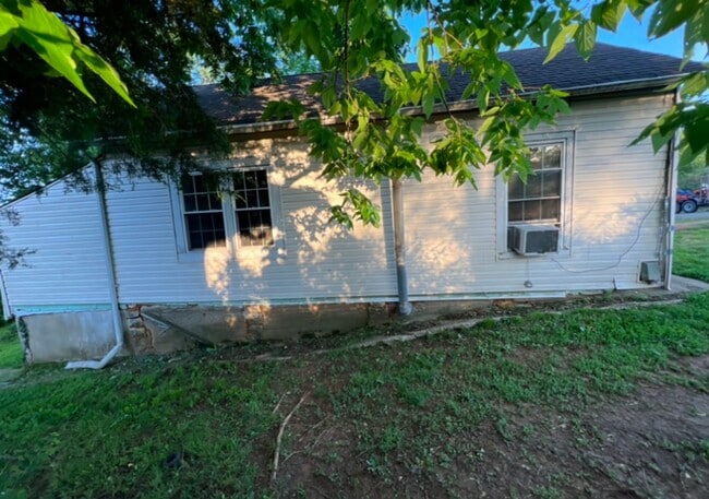 Building Photo - Coming Soon! Investor Special! In town - $500 Down / $490 Month