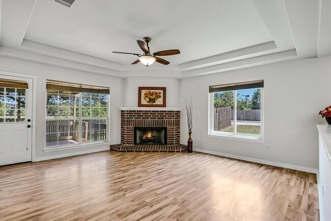 Building Photo - 2101 Chaparral Dr