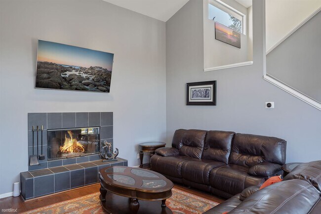 Foto del edificio - 3 br, 2.5 bath House - 3851 Southern Exposure