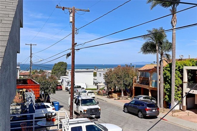 Building Photo - 1208 10th St