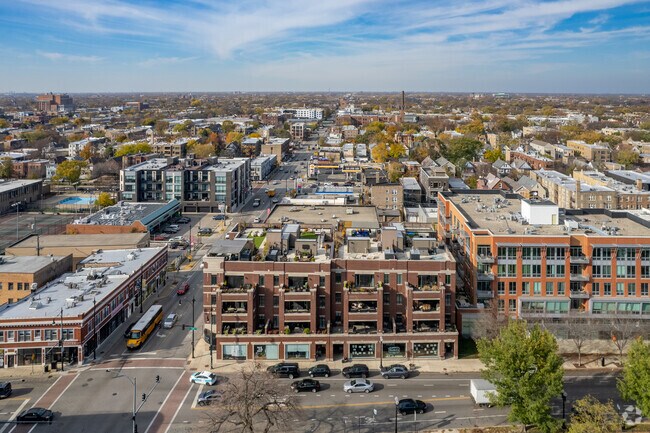 Aerial Photo - 4800-4806 N Clark St