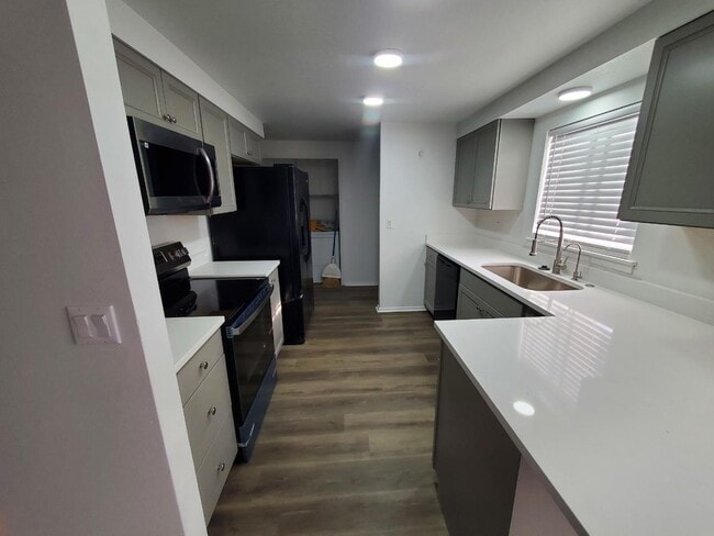 Foto del edificio - 14905 S Redwood Rd