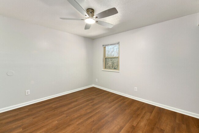 Interior Photo - Legend Oaks Gated Community