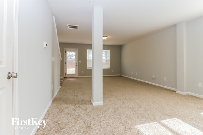 Foto del edificio - 170 Betty Ann Ln