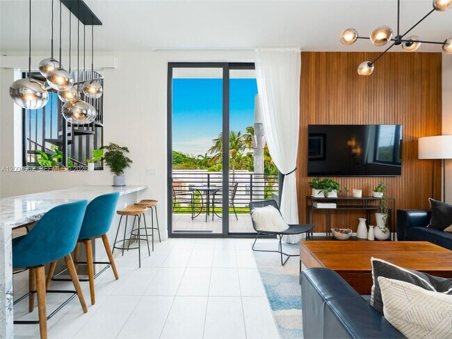 Building Photo - 1030 15th St