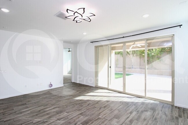 Building Photo - 20815 N 40th Dr