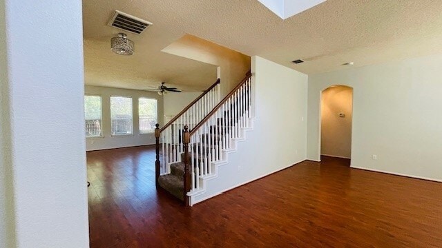 Foto del edificio - 3529 Brewster Dr