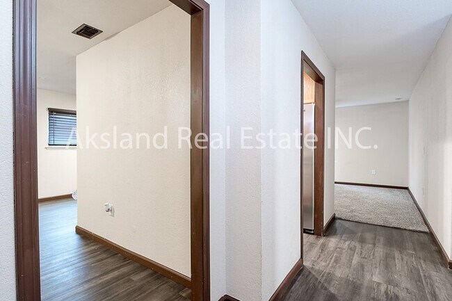 Building Photo - Manteca