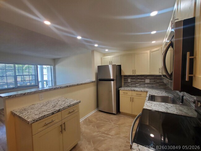 Foto del edificio - 5203 NE 24th Terrace