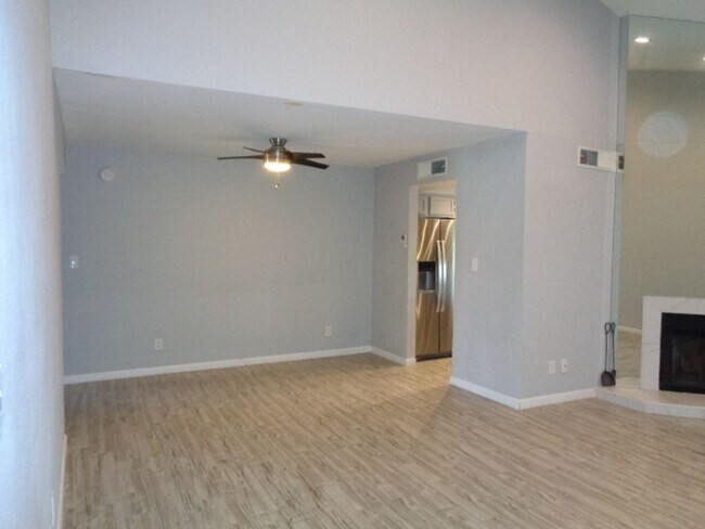Foto del edificio - Spacious condo in Scottsdale-close to Scot...